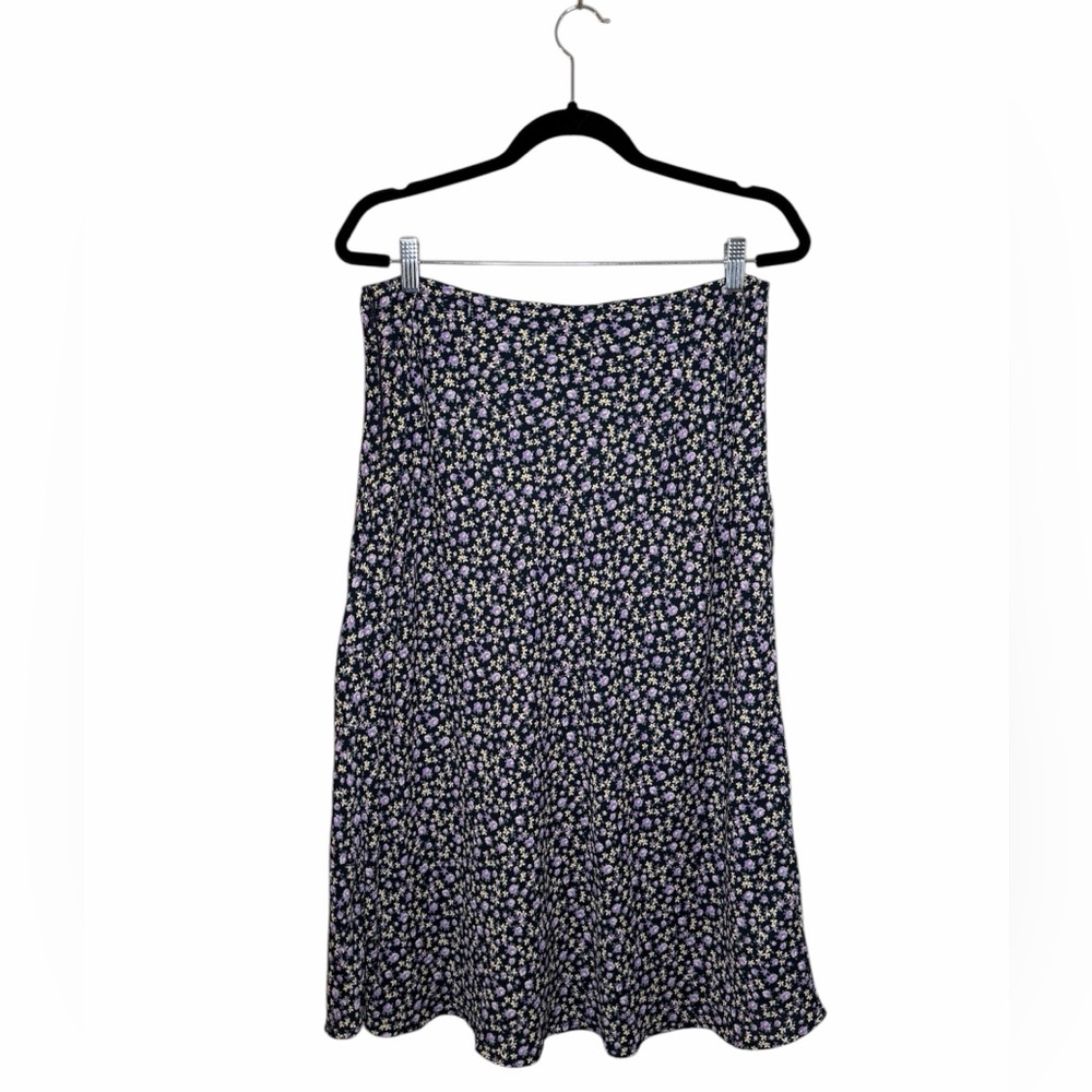 Abercrombie & Fitch A-Line Midi Skirt with Lavender and Cream Ditsy Floral - Picture 2 of 4